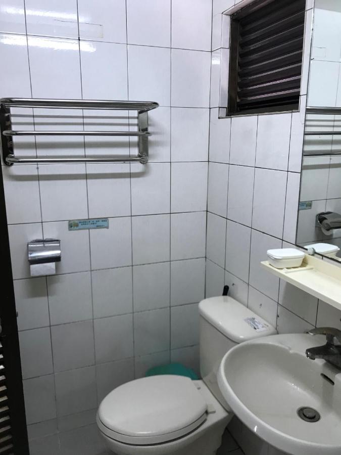 Guang Haw Hotel Tainan Exterior photo