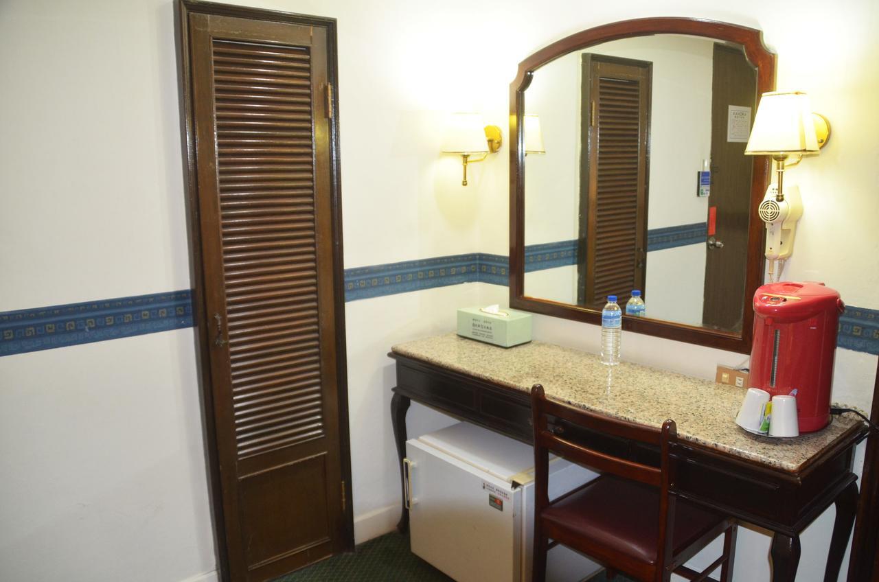 Guang Haw Hotel Tainan Exterior photo